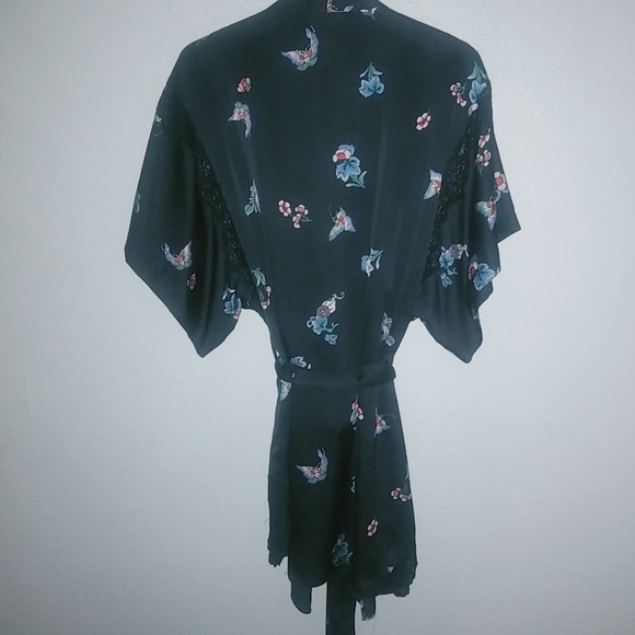 Natori M Satin Belted Asian Vibe Kimono Robe - Picture 4 of 7